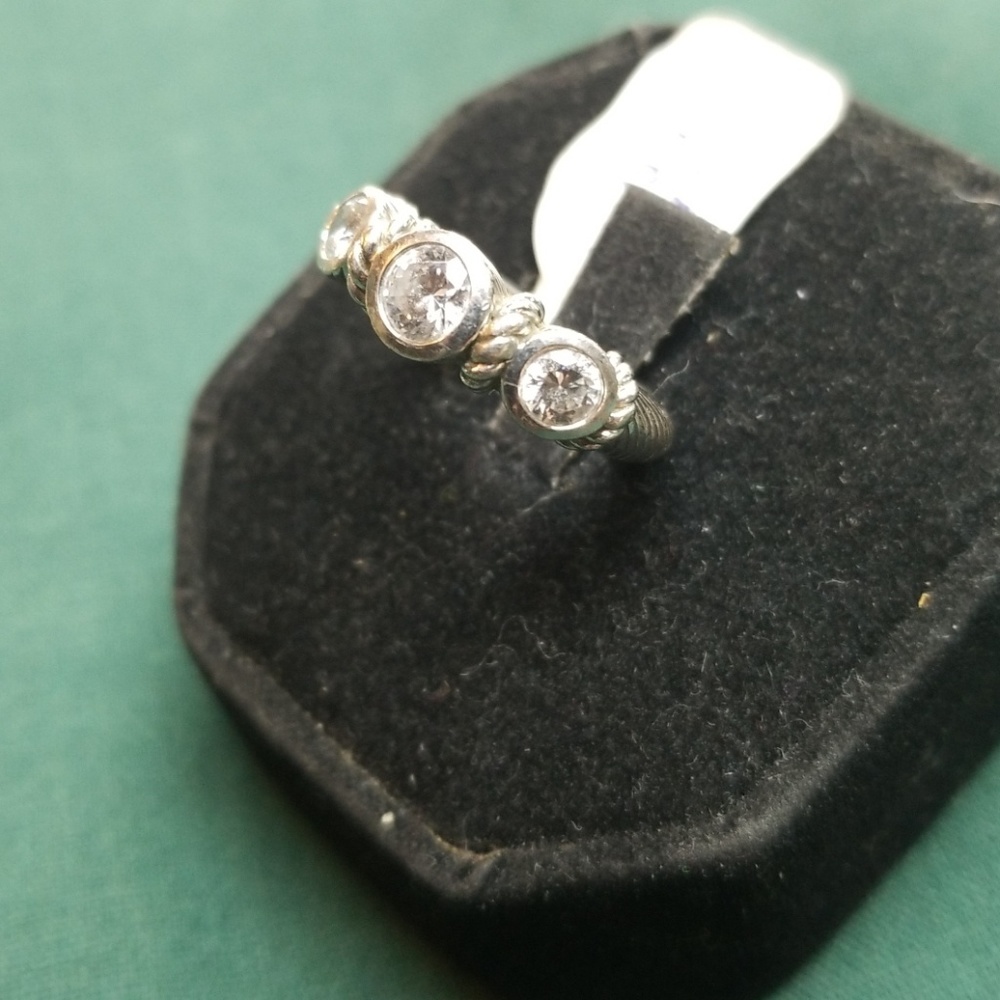 Designer sterling CZ ring - Picture 4 of 5